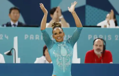 Anche due attivisti per i rifugiati tra i portabandiera a 5 cerchi