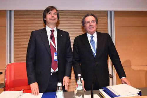 Intesa promette 50 miliardi ai soci