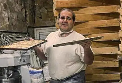 Panettiere ucciso nel suo negozio