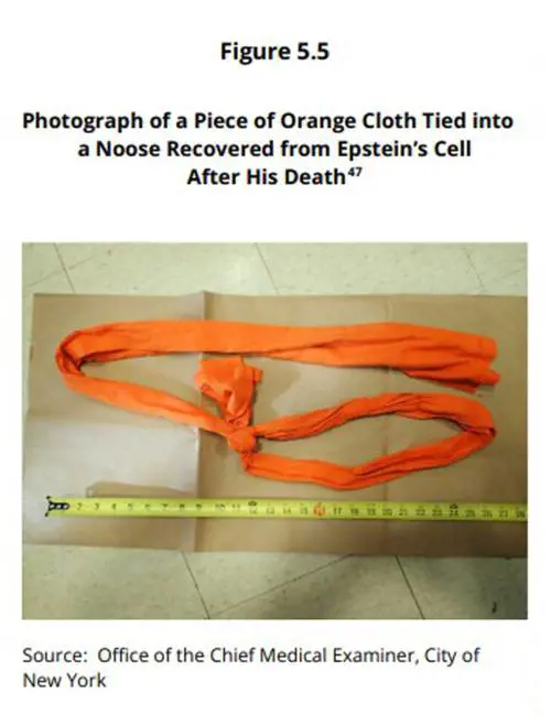 Una striscia di tessuto arancione, presumibilmente ricavata dalle lenzuola del carcere, ritrovata nella cella di Jeffrey Epstein al Metropolitan Correctional Center di Manhattan, diffusa dal Dipartimento alla Giustizia degli Stati Uniti d'America 