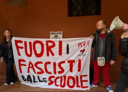 Il Partito Comunista Rivoluzionario fa lezione a scuola: l’incontro nel liceo di Bologna  