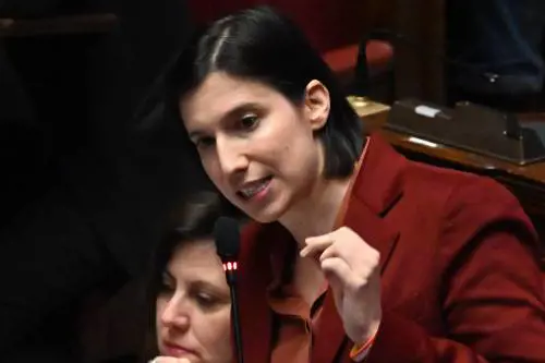 "I fascisti votano Sì". L'anatema di Schlein è uno sfregio a Tortora