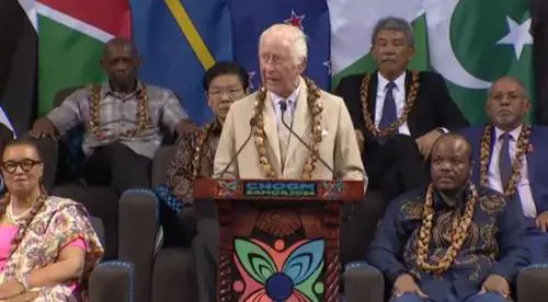 “Carlo deve scusarsi”. La richiesta degli attivisti contro la Corona britannica