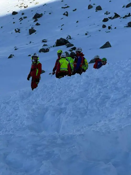 Valanga a Solda, due morti. Si scava per cercare altri dispersi