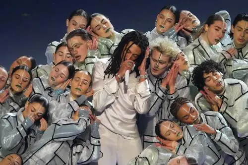 A Ghali medaglia di latta: "Non ha capito niente delle Olimpiadi"