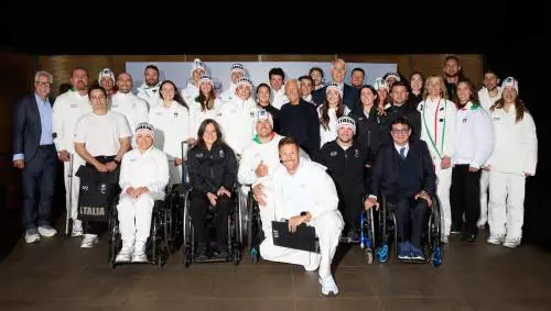 Gli Azzurri in bianco. E l'omaggio ad Armani