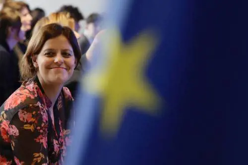 Ue, la "linea Salis" sulle case non passa: l’occupazione non è uno strumento contro l’emergenza 