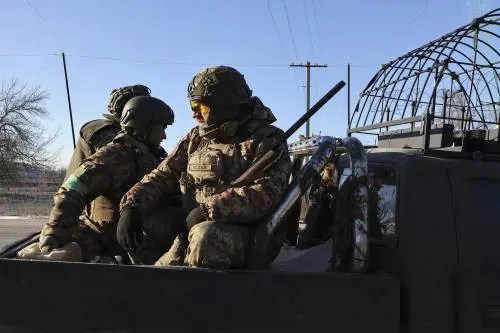 Zelensky apre alla richiesta di Trump: "Sì a elezioni, ma dopo cessate il fuoco e garanzie di sicurezza. Prossimi colloqui negli Usa il 17 o 18 febbraio"