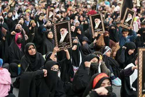 Le minacce al regime e i piani per l'attacco. Sintonia Donald-Bibi