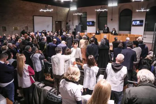 L'ex sindaco viene assolto. Rigopiano, l'ira dei parenti