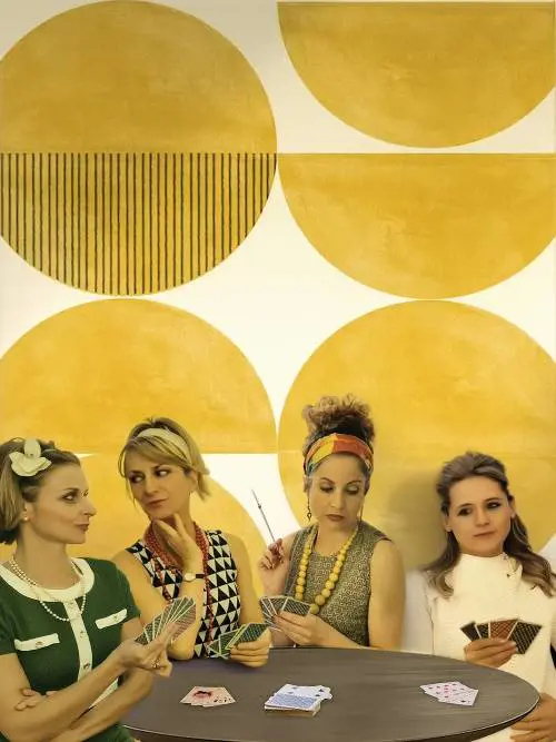 Maternità, amore e amicizia nel confronto di due generazioni