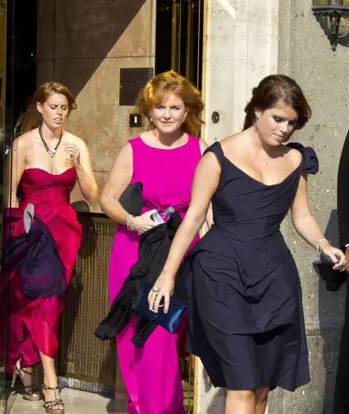 Sarah Ferguson a Epstein: "Mia figlia torna da un weekend di sesso"