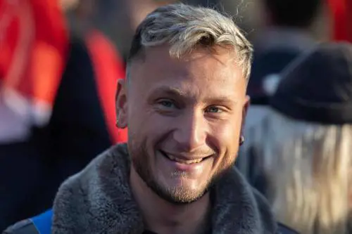 La rete della "Jeune garde" tra le palestre di Napoli e inni ai jihadisti di Boko Haram. Così l'estremismo rosso si è saldato con l'islam radicale