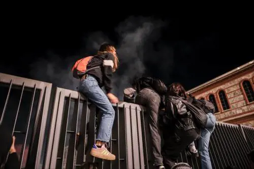Manifestazioni pro Pal, 18 misure cautelari a Torino: "Repressione della lotta per la Palestina"