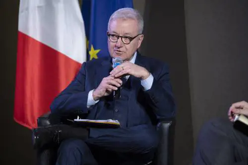 Referendum, i dubbi di Mantovano su Gratteri: “Non è che vuole indagare chi sostiene il Sì?”