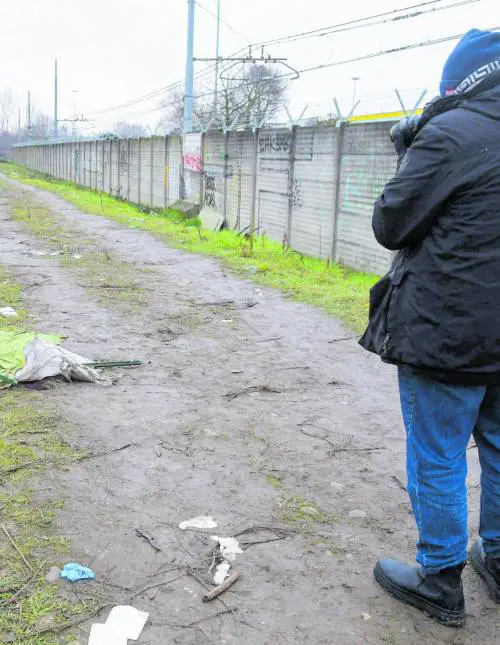 I colleghi del poliziotto: "Ha mentito"