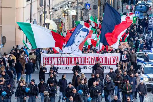 "Giustizia per Quentin". A Roma un corteo per dire no all'odio e alla violenza politica