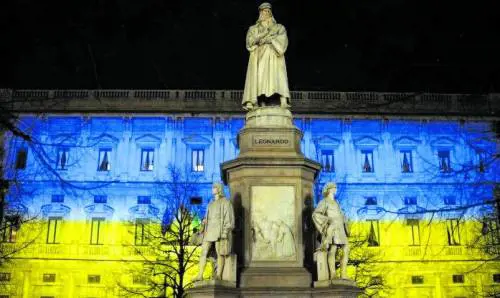 Colori dell'Ucraina su Palazzo Marino