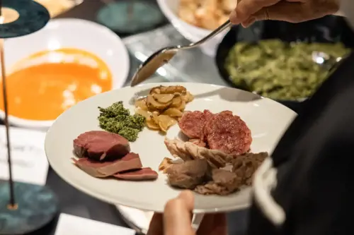 Tagli nobili e quinto quarto, il "Bollito Stellato" Cerea-Lebano