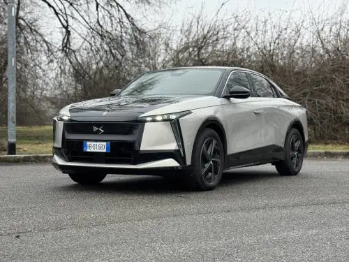 DS N°8: le foto dell'ammiraglia della gamma