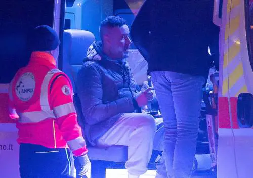 Carmelo Cinturrino in ambulanza la sera dell'uccisione di Mansouri