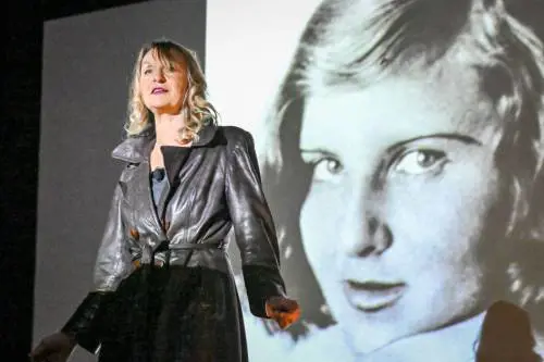 "In un campo di concentramento sarò Eva Braun"