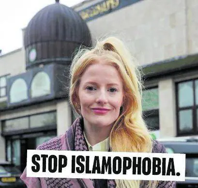 E i Verdi trionfano a Manchester grazie ai voti del ghetto islamico