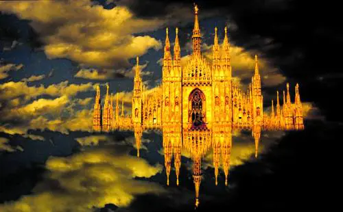 Esposte in Duomo, per la prima volta, le foto artistiche delle guglie