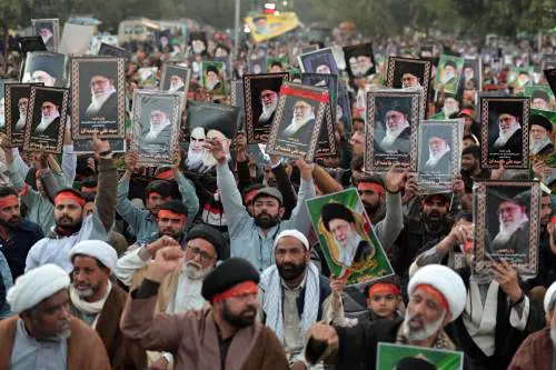 Da Reza Pahlavi alla salita al potere dei militari: ecco i possibili scenari per il post Khamenei in Iran