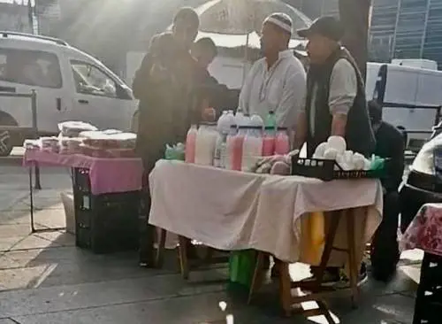 Torino, c’è il Ramadan e Porta Palazzo diventa Kasbah