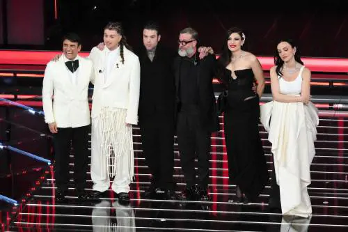 Sanremo 2026, gli ascolti della finale. Conti: "Ho chiesto io di passare il testimone a De Martino". Sal Da Vinci: "Sì all’Eurovision"