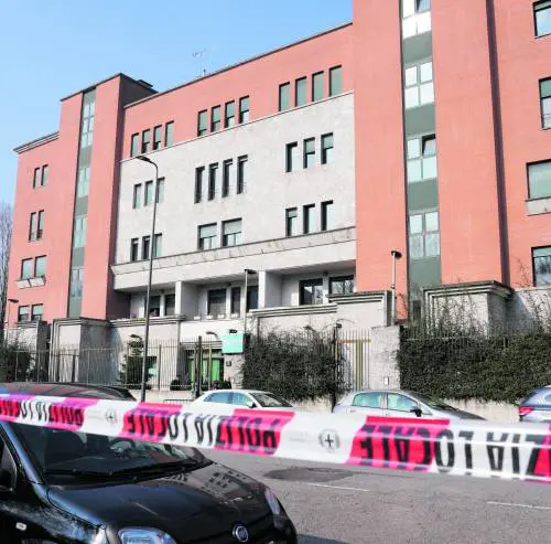 Il commissariato di via Mecenate, da presidio a fortino assediato