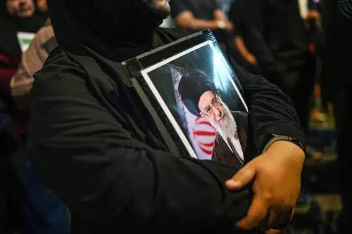 Gli antifascisti che stanno con i dittatori