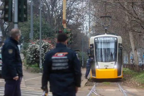 Tram, indagato il conducente. Giallo sull'avviso alla centrale