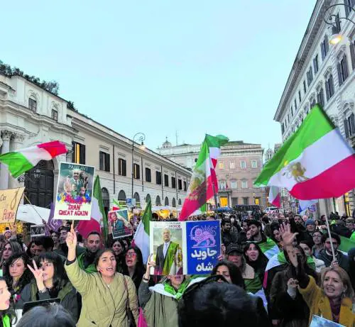La manifestazione per l'Iran libero. "La sinistra ha disertato l'evento"
