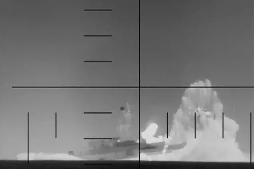 Turchia: "Il bersaglio del missile iraniano era la base di Cipro". Sottomarino Usa affonda una nave di Teheran al largo dello Sri Lanka. Il Pentagono: "Guerra potrebbe durare 8 settimane"