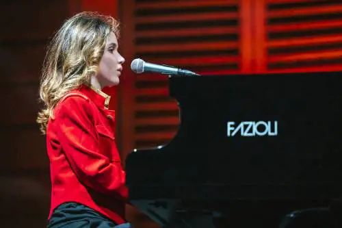 "Uso il piano elettrico così in sala sento il pubblico che respira"