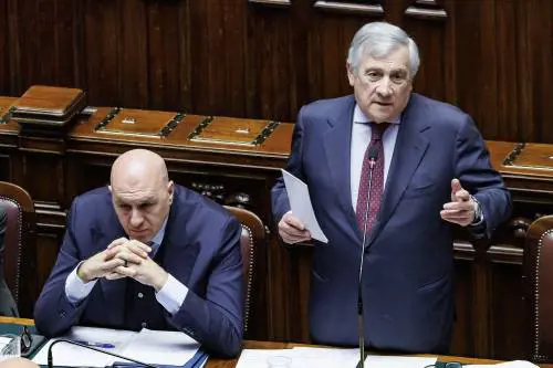 Chiusa l'ambasciata italiana in Iran. "Trasferiti a Baku per sicurezza"