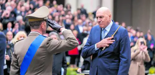 Crosetto ritorna sul caso Dubai. "Combattuto tra ministro e papà"