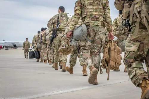 "Mobilitare le truppe di terra": ecco quale potrebbe essere la strategia di Trump