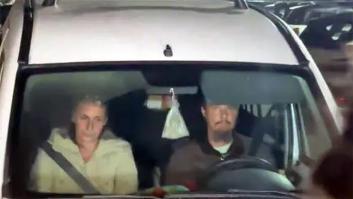 Famiglia nel bosco, "La mamma allontanata nonostante le urla strazianti dei bambini". La ministra Roccella: "Il provvedimento va sospeso"