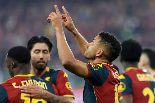 La Roma cade a Marassi e viene agganciata dal Como: il Genoa di De Rossi sorprende i giallorossi