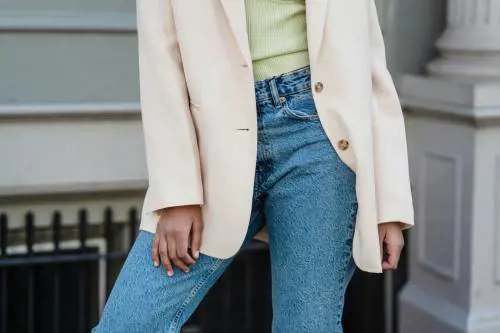 Jeans skinny e blazer, i segreti per un abbinamento primaverile impeccabile