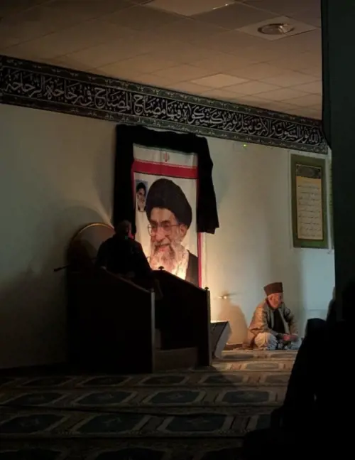 Iran, gli orfani di Khamenei tra commemorazioni e balletti social: “È il nostro leader” 