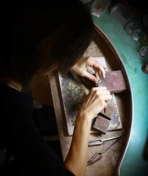 Come riportare in auge il nostro artigianato orafo?