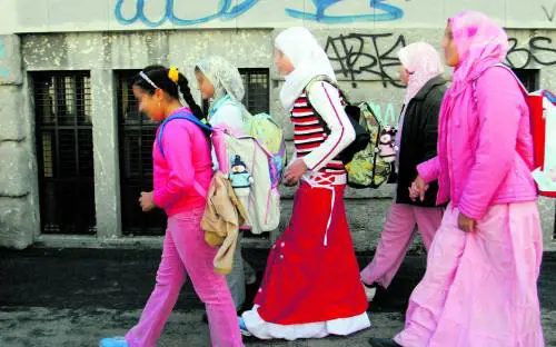 I bambini parlano arabo e Lev l'ucraino resta solo