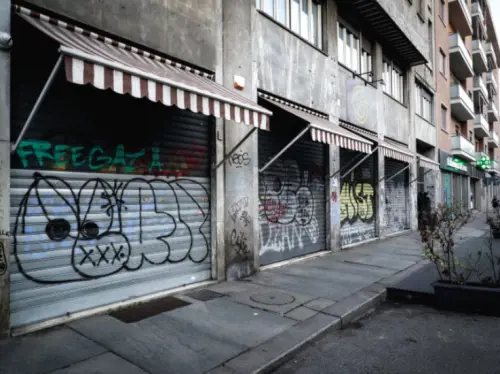 "Scomparsi 156mila negozi". Avanza il deserto commerciale: cosa sta succedendo