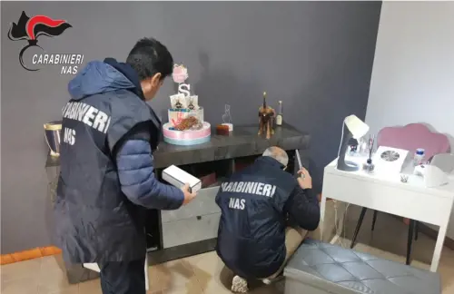 Trattamenti estetici abusivi in casa: denunciata una 40enne