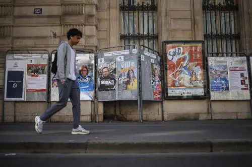 Francia al voto, la sfida nelle città, il test del Rn, il rischio per i verdi: cosa c’è in gioco con vista sulle presidenziali del 2027