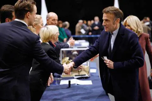 "Una vittoria enorme". Exploit dei sindaci lepeniani. Parigi, Marsiglia, Lione, Le Havre ai ballottaggi